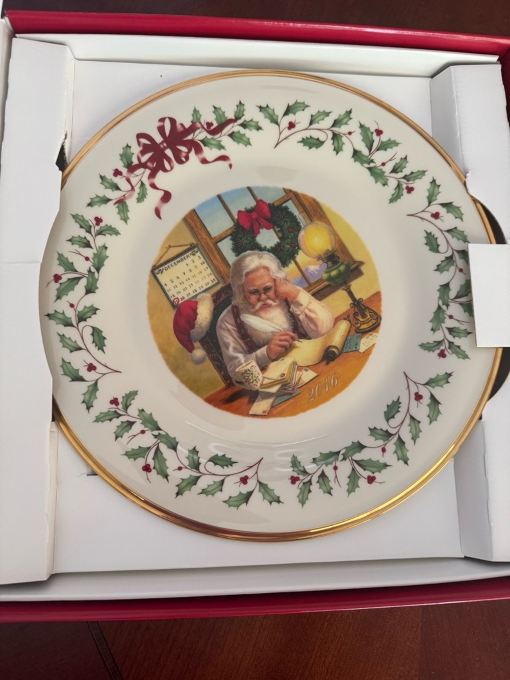 Lenox Santa Letter Holiday Collector Plate in Cream, Green & Red (NEW)